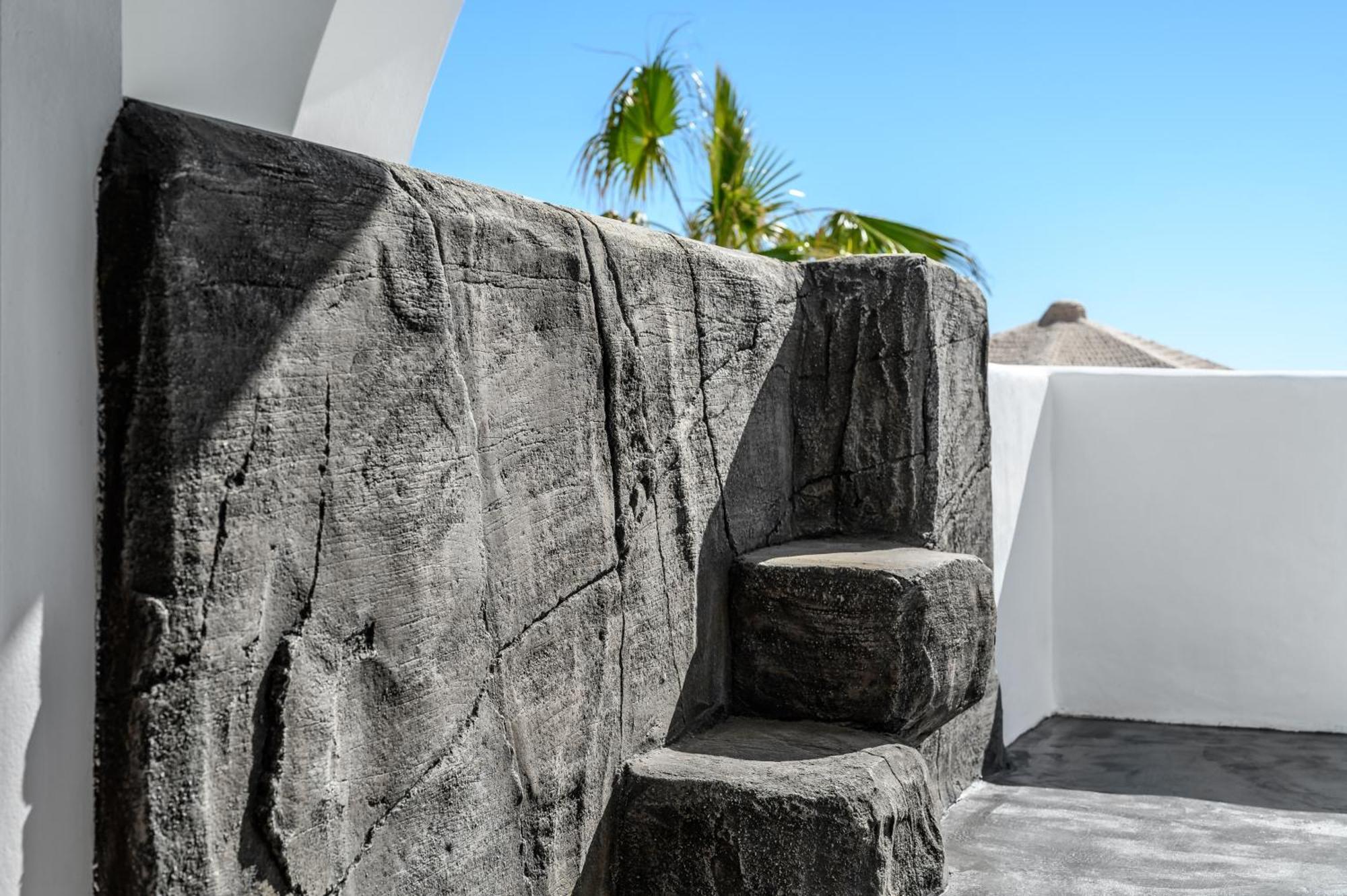 Leon Luxury Suites Imerovigli  Exterior photo